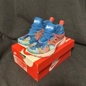 Nike Kids Baby Shark Presto SE Size 10C w/Box